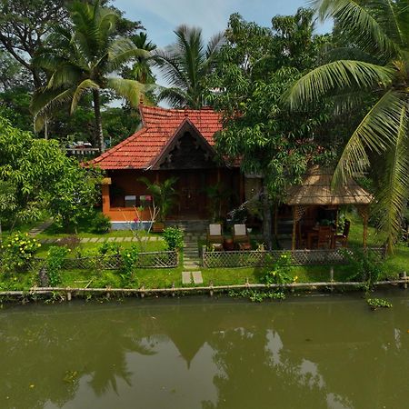 Little Chembaka Guest House Kumarakom Ngoại thất bức ảnh