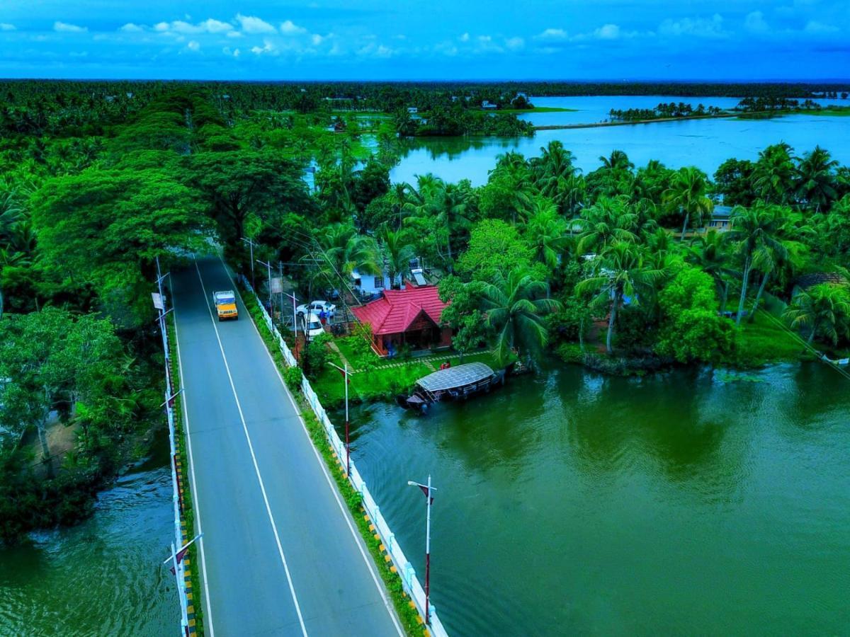 Little Chembaka Guest House Kumarakom Ngoại thất bức ảnh