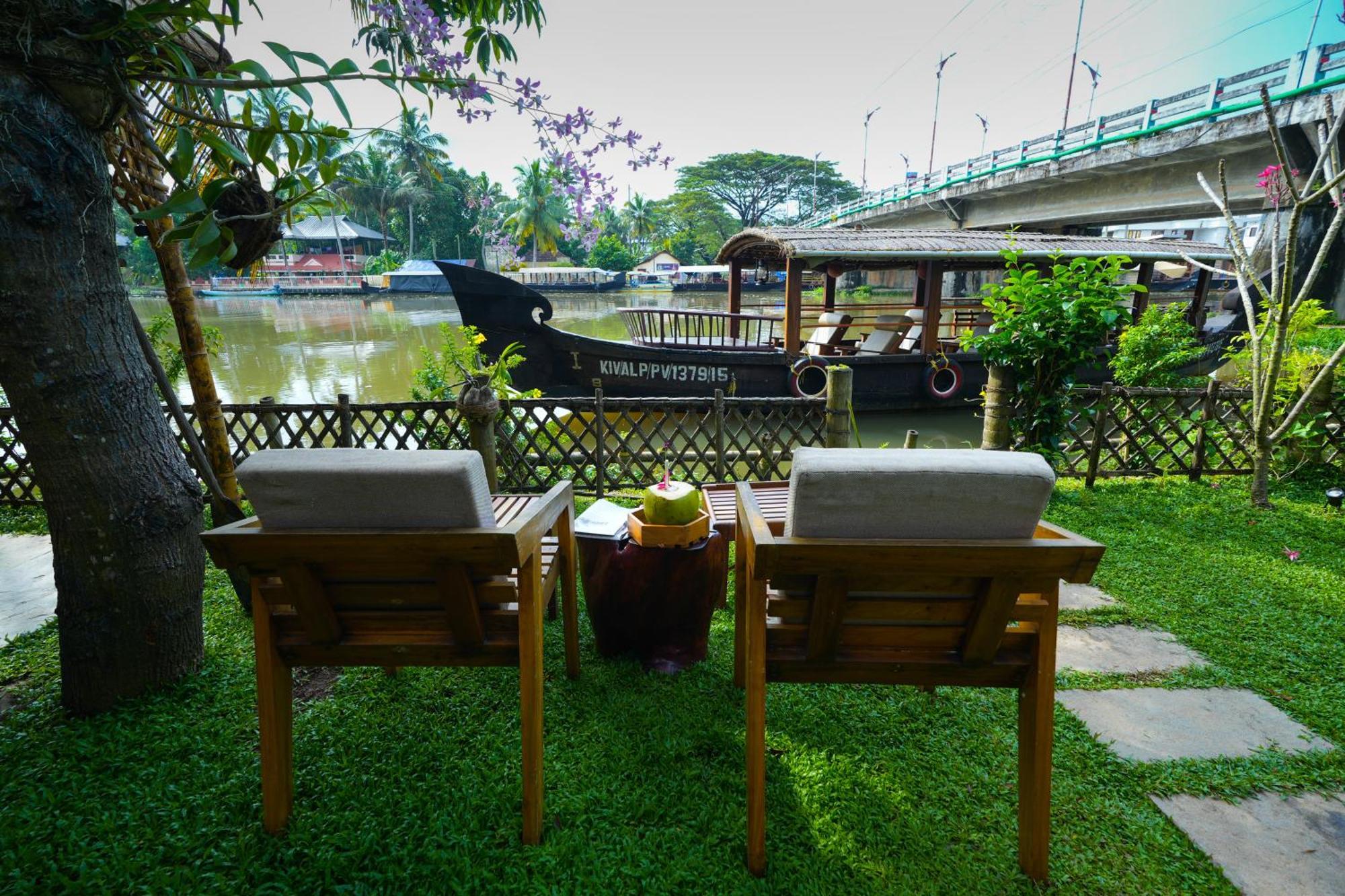 Little Chembaka Guest House Kumarakom Ngoại thất bức ảnh